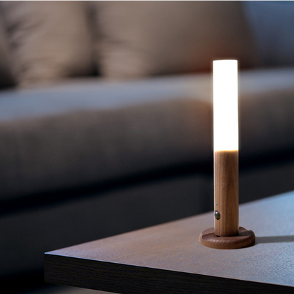 LUMORA – Magnetisches LED Nachtlicht aus Holz